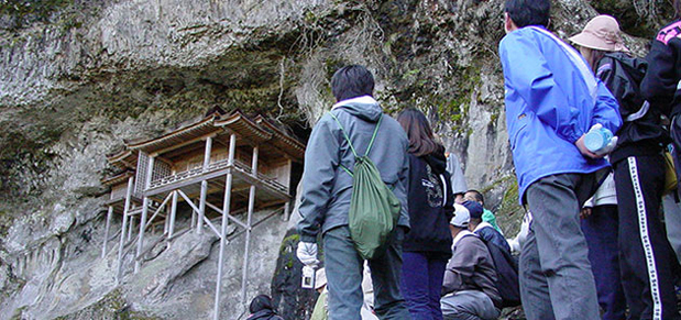 慶雲入峰：三徳山三佛寺