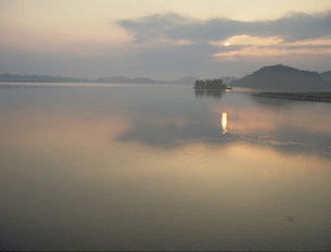 湖山池