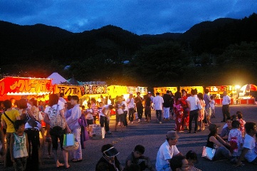 東粟倉花火大会